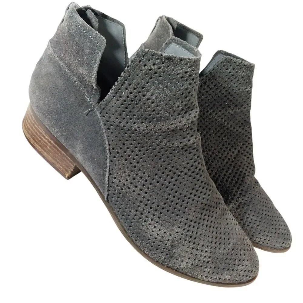 CROWN VINTAGE! DOVE GRAY GENUINE LEATHER PERFORATED DETAIL ANKLE BOOTS! SZ 10M